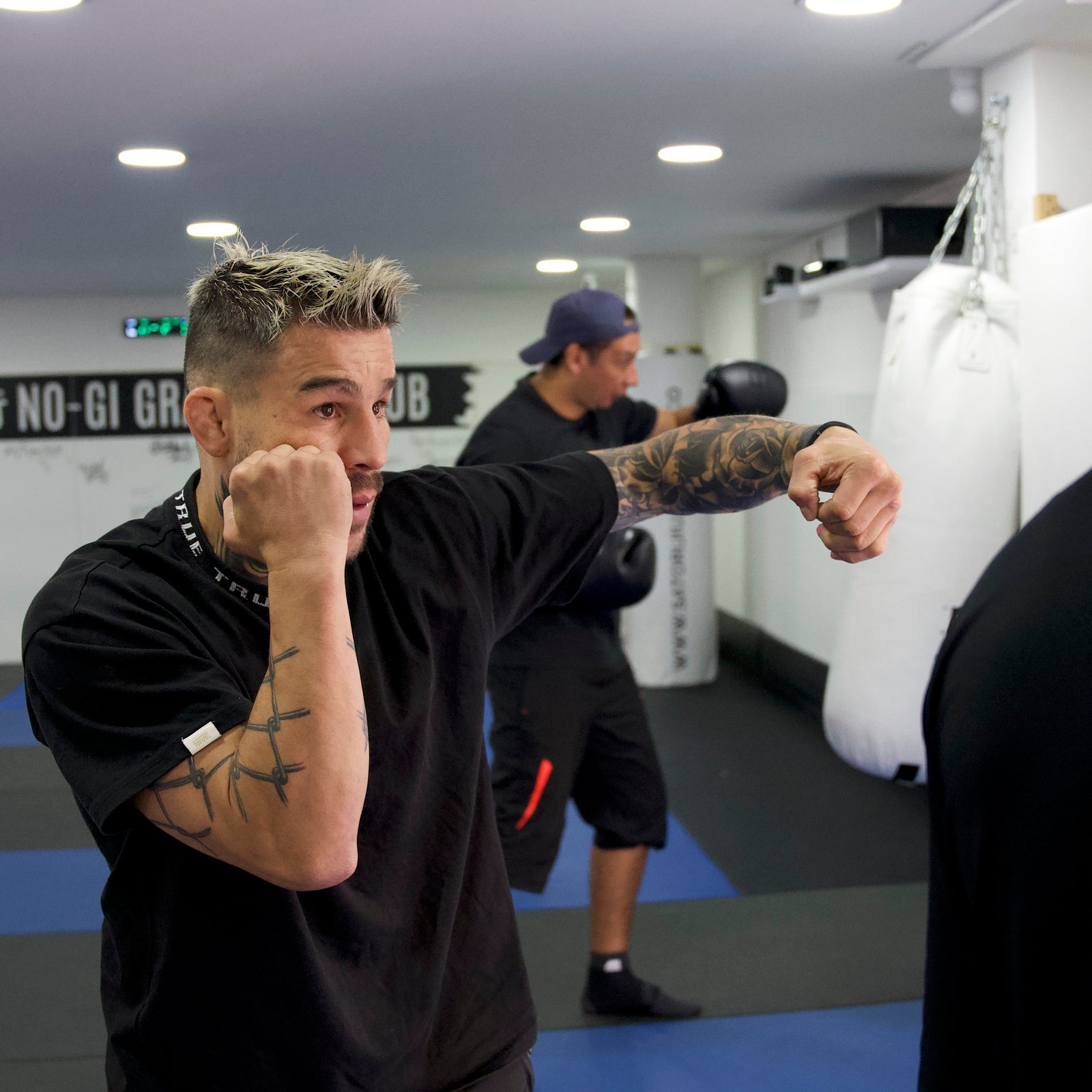 Clase de boxeo para adultos