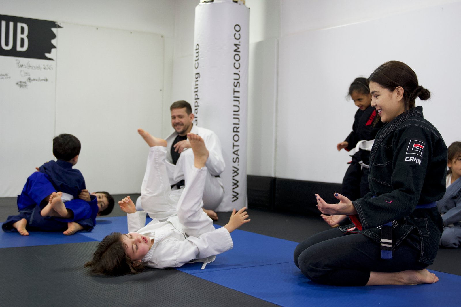 Clase de Kids Jiu Jitsu